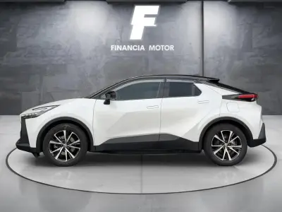Toyota C-HR 2025 · foto 10