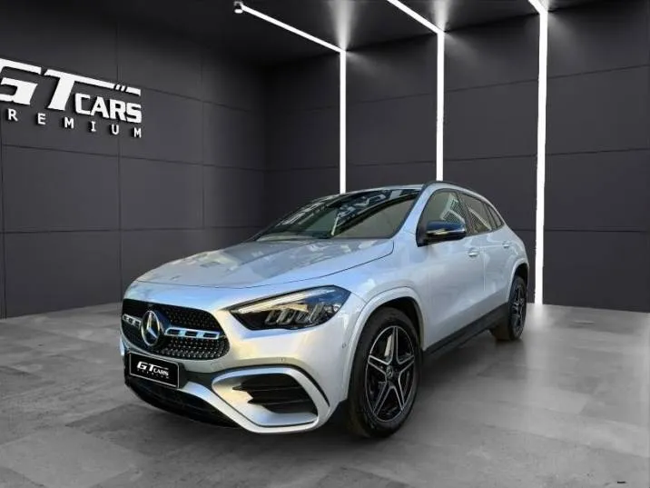 Mercedes-Benz Clase GLA 2023 en 2 islas · CEC