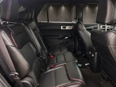 Ford Explorer 2022 · foto 11