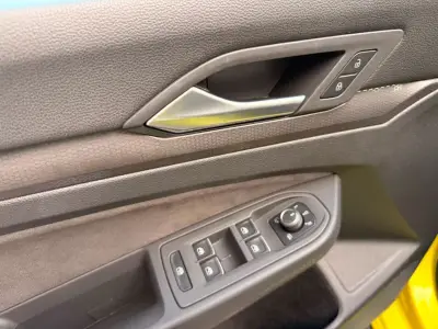 Volkswagen Golf GTI 2023 · foto 13