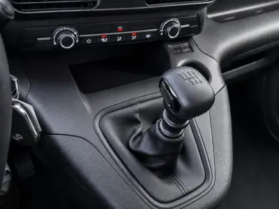 Toyota Proace City 2024 · foto 8