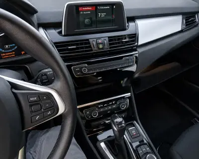 BMW Serie 2 Active Tourer 2019 · foto 5