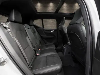 Volvo XC40 2021 · foto 9