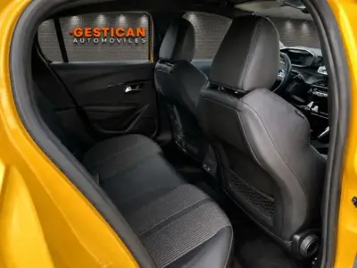 Peugeot 208 2021 · foto 12