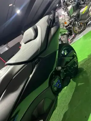 YAMAHA TMAX 560 2025 · foto 9