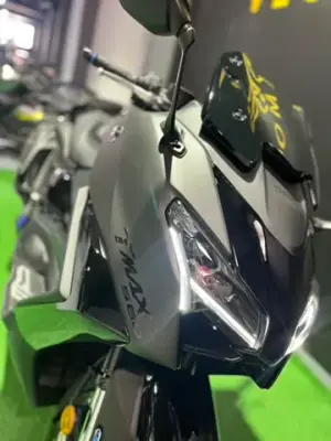 YAMAHA TMAX 560 2025 · foto 4
