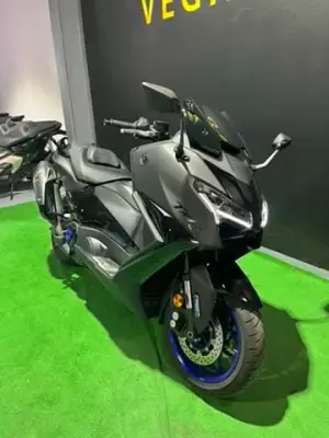 YAMAHA TMAX 560 2025 · foto 2
