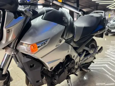 Suzuki GSR 600 2008 · foto 4