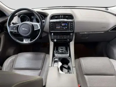 Jaguar F-Pace 2017 · foto 5