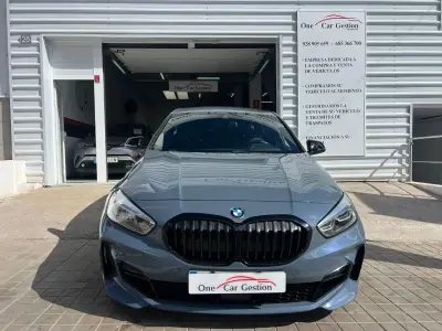 BMW Serie 1 2023 · foto 2