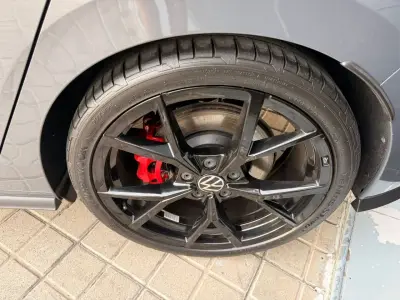Volkswagen Golf GTI 2022 · foto 10