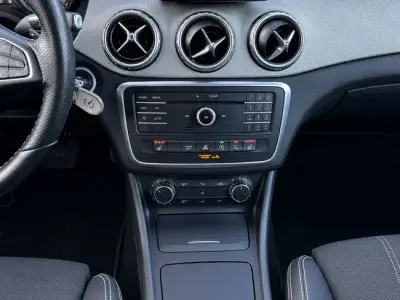 Mercedes-Benz GLA 2017 · foto 13
