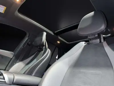 Mercedes-Benz EQE SUV 2025 · foto 17