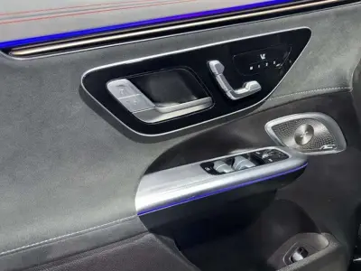 Mercedes-Benz EQE SUV 2025 · foto 15