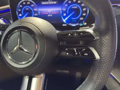 Mercedes-Benz EQE SUV 2025 · foto 12