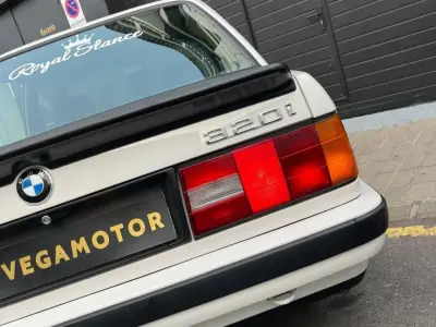 BMW Serie 3 1990 · foto 5