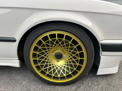 BMW Serie 3 1990 · foto 3