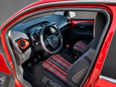 Peugeot 108 2021 · foto 5