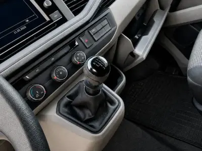 Volkswagen Transporter 2022 · foto 11