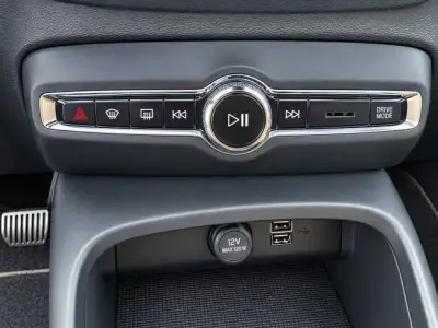 Volvo XC40 2022 · foto 18