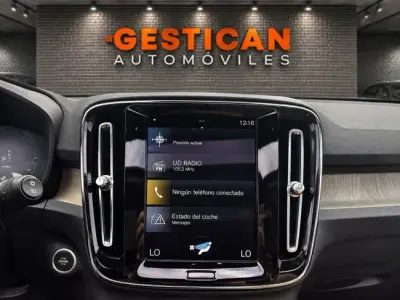 Volvo XC40 2022 · foto 13