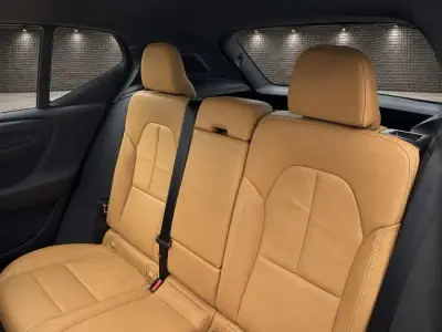 Volvo XC40 2022 · foto 16