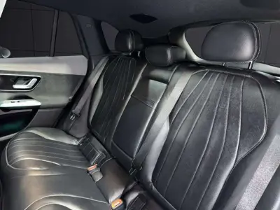 Mercedes-Benz EQE SUV 2023 · foto 17