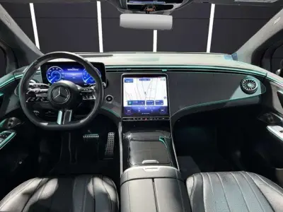 Mercedes-Benz EQE SUV 2023 · foto 10