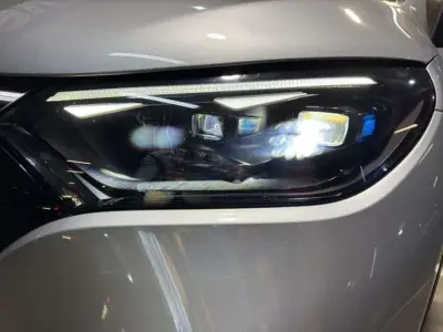 Mercedes-Benz EQE SUV 2023 · foto 6