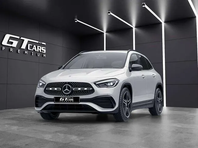 Mercedes-Benz GLA 2022 en 2 islas · CEC