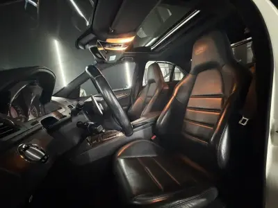 Mercedes-Benz Clase C 2010 · foto 11