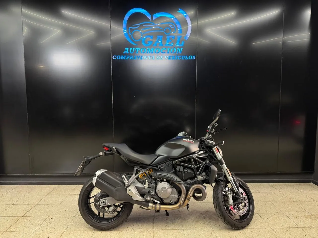 Ducati Monster 821 en Gran Canaria · CEC