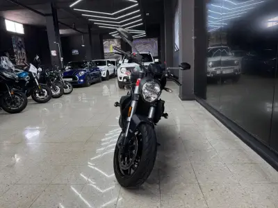 Ducati Monster 821 2018 · foto 3