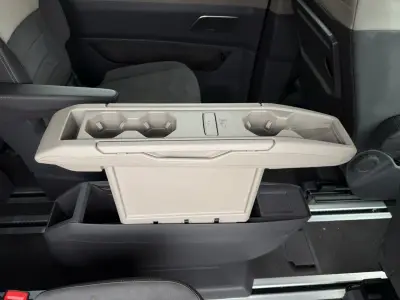 Volkswagen Multivan 2023 · foto 19