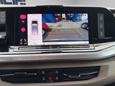 Volkswagen Multivan 2023 · foto 10