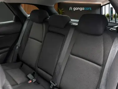 Mazda CX-30 2023 · foto 16