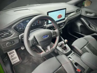 Ford Focus ST 2025 · foto 8