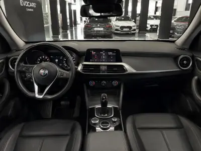 Alfa Romeo Stelvio 2018 · foto 4