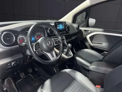 Mercedes-Benz Clase T 2023 · foto 9