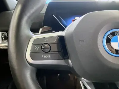 BMW iX2 2024 · foto 15