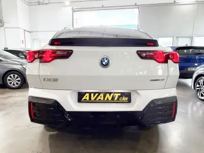 BMW iX2 2024 · foto 7