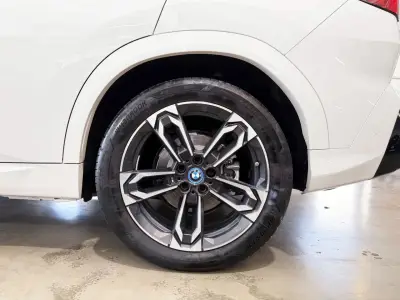 BMW iX2 2024 · foto 8