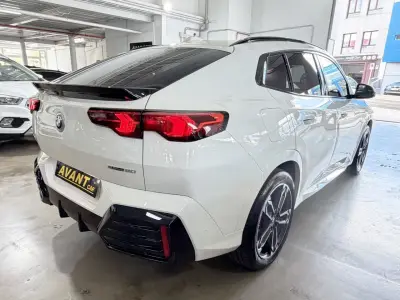BMW iX2 2024 · foto 5