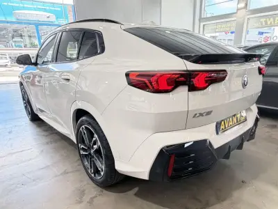 BMW iX2 2024 · foto 6