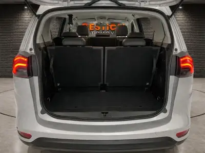 Opel Zafira Tourer 2018 · foto 6
