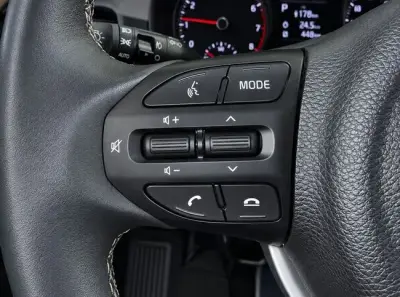 KIA Stonic 2024 · foto 9