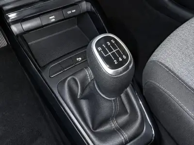 KIA Stonic 2024 · foto 17