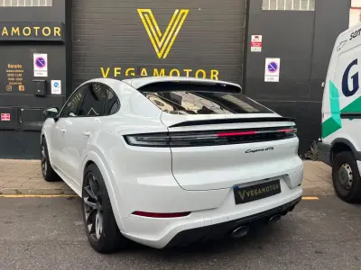 Porsche Cayenne Coupe 2025 · foto 2