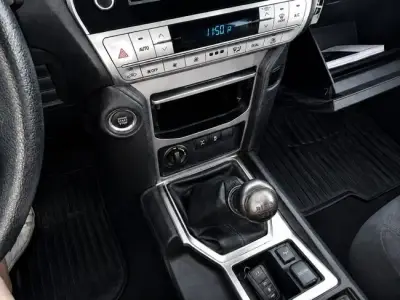 Toyota Land Cruiser Prado 2022 · foto 8