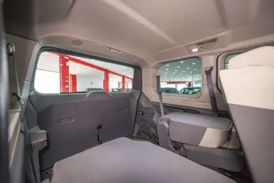 Volkswagen Multivan 2025 · foto 8